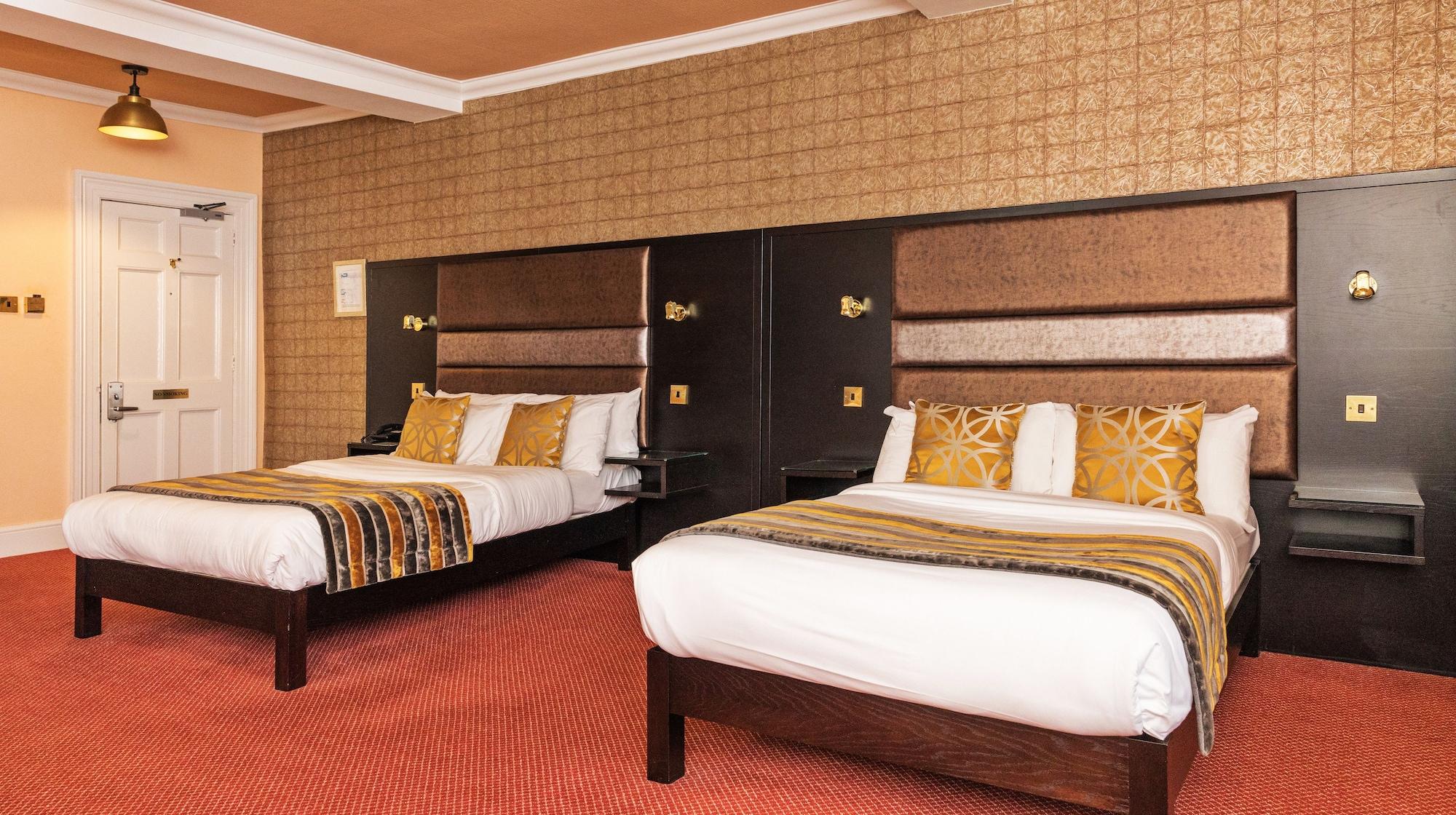 Rogerthorpe Manor Hotel Pontefract Esterno foto