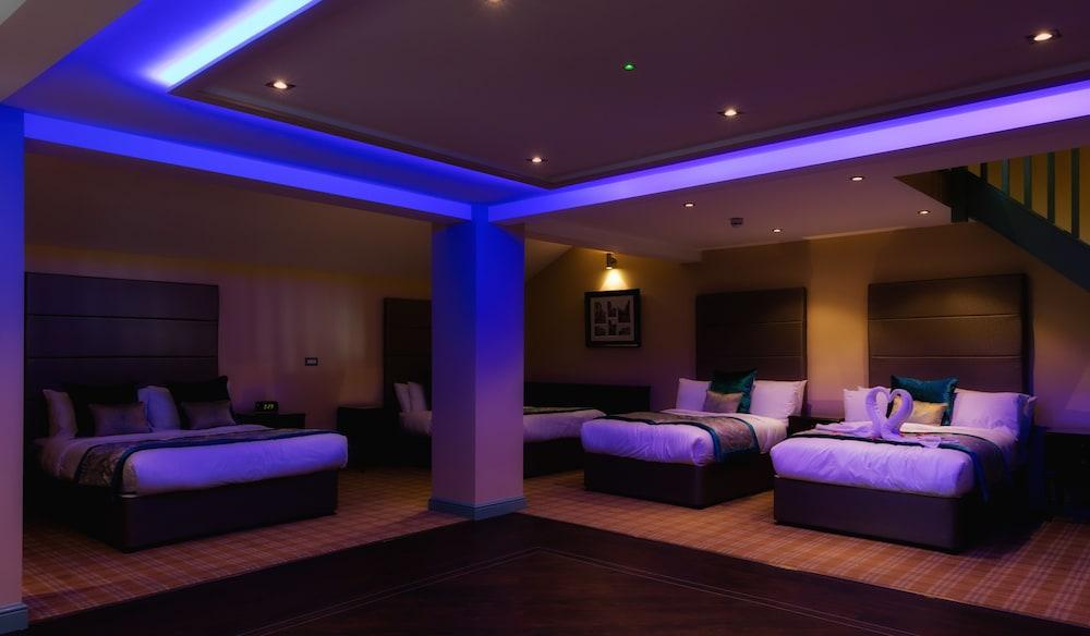 Rogerthorpe Manor Hotel Pontefract Esterno foto