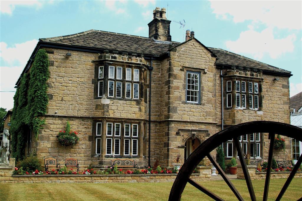 Rogerthorpe Manor Hotel Pontefract Esterno foto