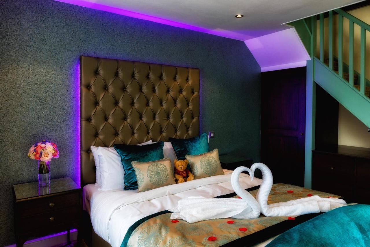 Rogerthorpe Manor Hotel Pontefract Esterno foto