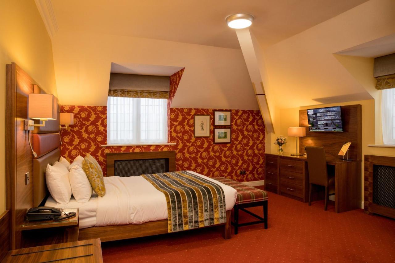 Rogerthorpe Manor Hotel Pontefract Esterno foto